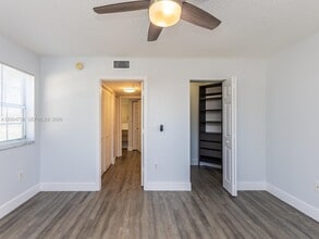 2103 Renaissance Blvd in Miramar, FL - Building Photo - Building Photo