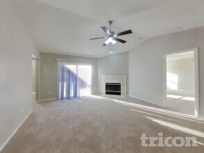 3784 Lauren Crest Ct in Jacksonville, FL - Foto de edificio - Building Photo