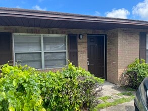 101 Lake Hunter Dr in Lakeland, FL - Building Photo - Building Photo