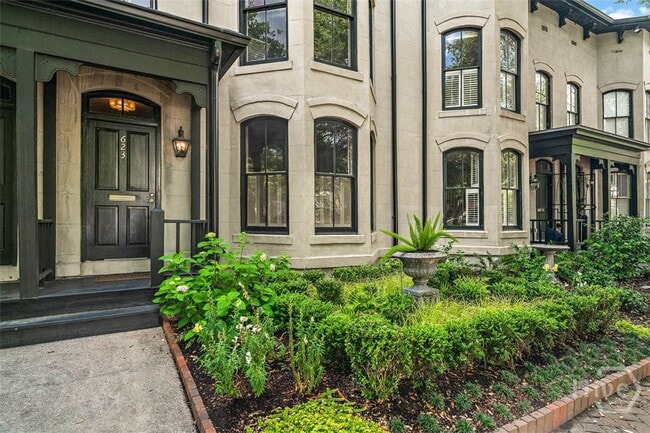 property at 623 Tattnall St