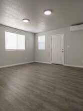 4702 Lancaster Dr NE in Salem, OR - Building Photo - Building Photo