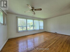 71 Deerfield Rd in Toronto, ON - Building Photo - Building Photo