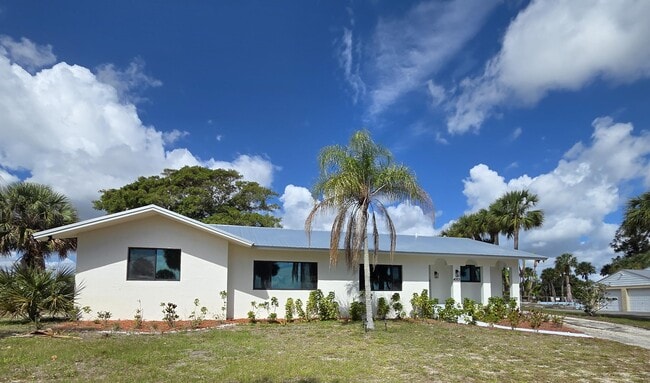 property at 4003 S Indian River Dr