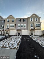 89 TUMBLEWOOD in Inwood, WV - Building Photo