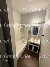 415 E Broadway St in Newton, KS - Building Photo - Building Photo