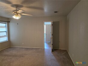 3901 Mustang Dr in Killeen, TX - Building Photo - Building Photo