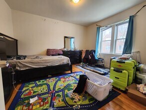 3401 W Balmoral Ave in Chicago, IL - Building Photo - Building Photo