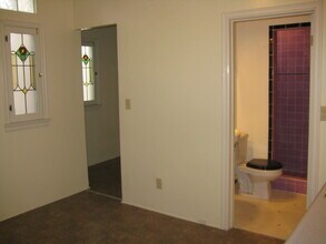 1423 Cabrillo Ave in Los Angeles, CA - Building Photo - Building Photo