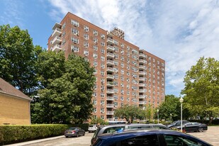 Woodlands in Riverdale, NY - Building Photo