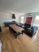 2318 9th Ave in Oakland, CA - Building Photo - Building Photo