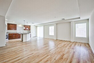 6745 Philharmonic Ave in Las Vegas, NV - Building Photo - Building Photo