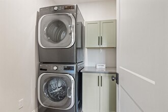 70 Greystone Ln in Newbury, NH - Building Photo - Building Photo