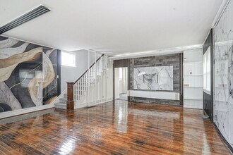 121 Oak St in Woodbury, NJ - Building Photo - Building Photo