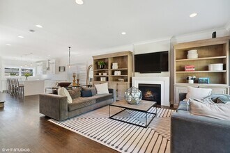 6324 N Keeler Ave in Chicago, IL - Building Photo - Building Photo