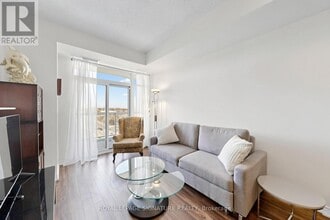 8323 Kennedy Rd in Markham, ON - Building Photo - Building Photo