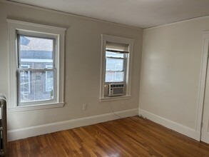 36 Larch St in Boston, MA - Building Photo - Building Photo