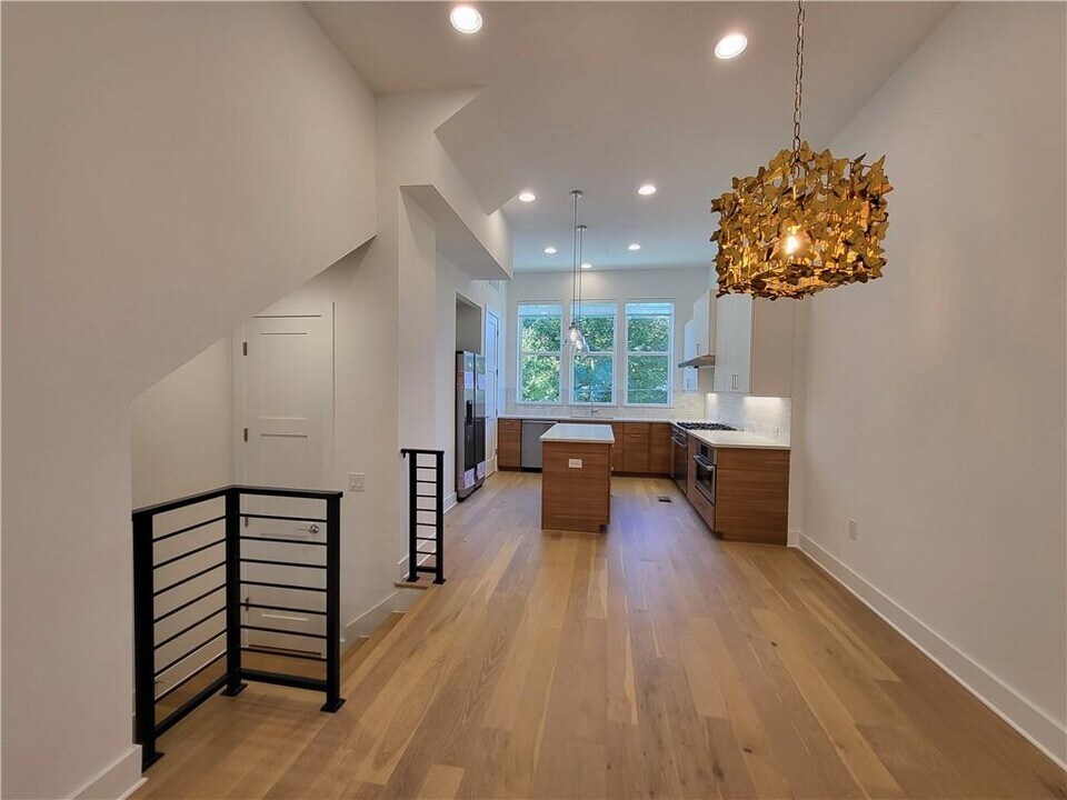 3500 Harmon Ave in Austin, TX - Building Photo