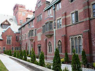 207 Chateau Rive, Unit 207 in Peekskill, NY - Foto de edificio - Building Photo