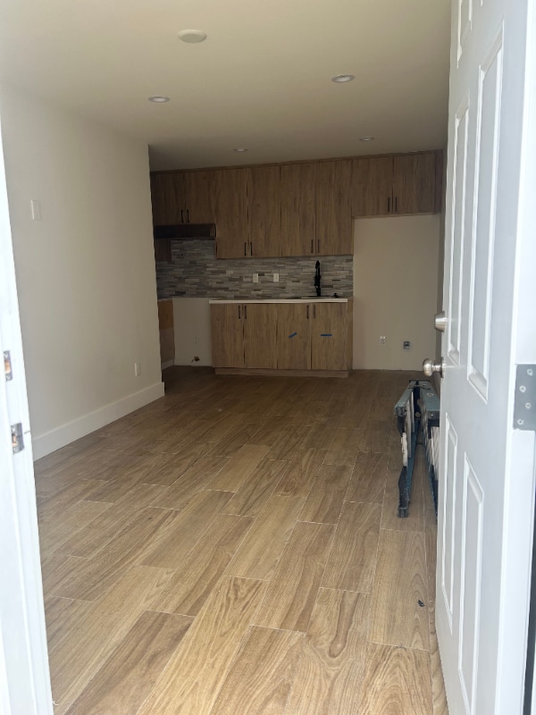 825 W Colden Ave