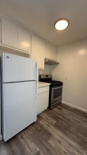 7044 Hawthorn Ave in Los Angeles, CA - Building Photo - Building Photo