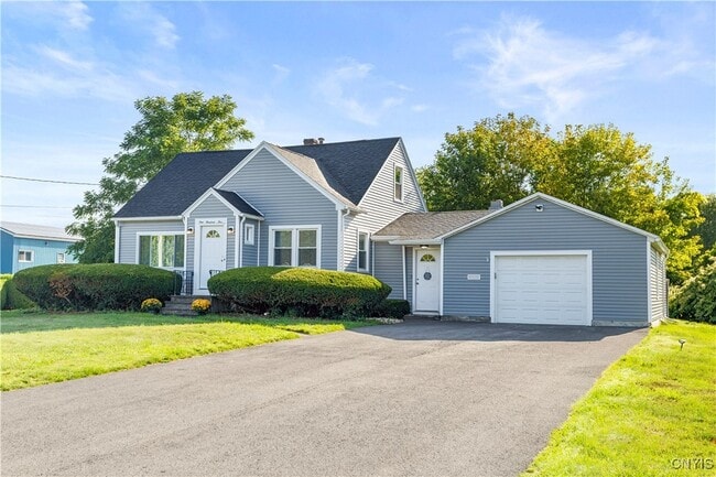 105 Cooper Ave in Yorkville, NY - Building Photo - Building Photo