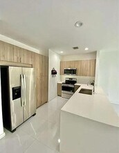 1060 Crystal Way in Delray Beach, FL - Building Photo - Building Photo