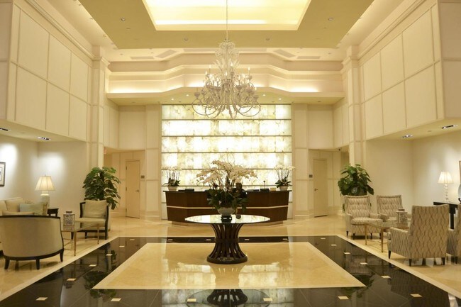 801 S Olive Ave-Unit -722 in West Palm Beach, FL - Building Photo - Building Photo