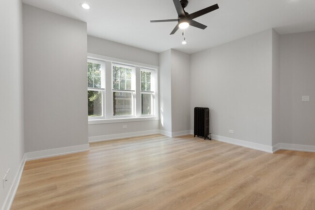 1904 W Morse Ave in Chicago, IL - Foto de edificio - Building Photo