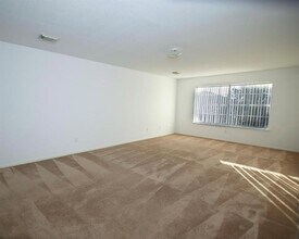 10943 Malden Dr in Houston, TX - Building Photo - Building Photo