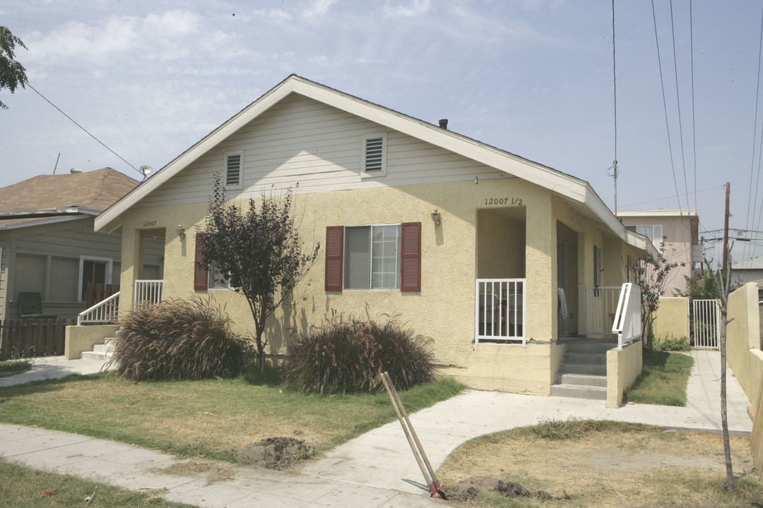 12007 Walnut St in Norwalk, CA - Building Photo