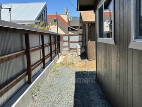 702 SW Isham St in Grants Pass, OR - Building Photo - Building Photo