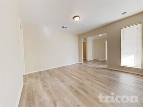 6511 Grey Oaks Dr in Houston, TX - Building Photo - Building Photo