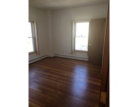 417 High St-Unit -1 in Medford, MA - Building Photo - Building Photo