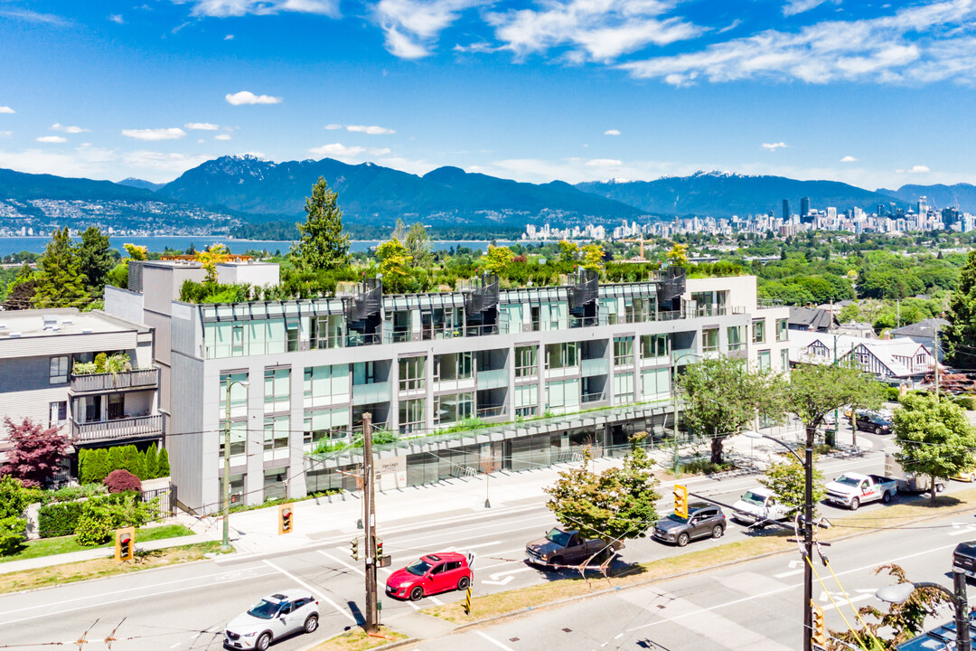 The Grey in Vancouver, BC - Building Photo