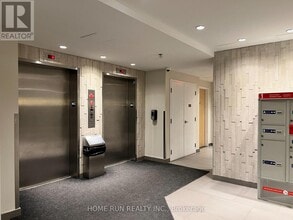 300C Lett St in Ottawa, ON - Building Photo - Building Photo