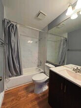 175 N Waters Edge Dr in Glendale Heights, IL - Building Photo - Building Photo