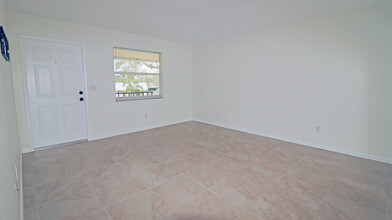 720 SW Gardens Blvd in Palm City, FL - Building Photo - Building Photo