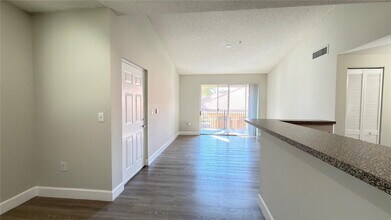 8000 Nob Hl Rd in Tamarac, FL - Building Photo - Building Photo