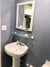 15 Robin Ridge Ct in Parkville, MD - Building Photo - Building Photo