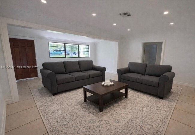 3614 SW 58th Ave in Miami, FL - Building Photo - Building Photo