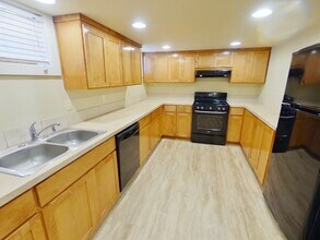 962 NW Van Buren Ave in Corvallis, OR - Building Photo - Building Photo