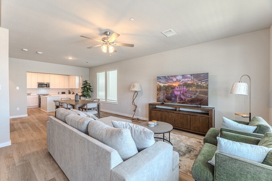 494 S Centro Cir in Shenandoah, TX - Foto de edificio