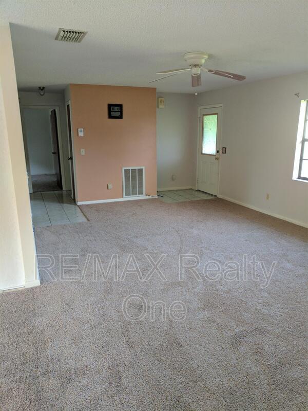 3677 S Springbreeze Way in Homosassa, FL - Building Photo - Building Photo