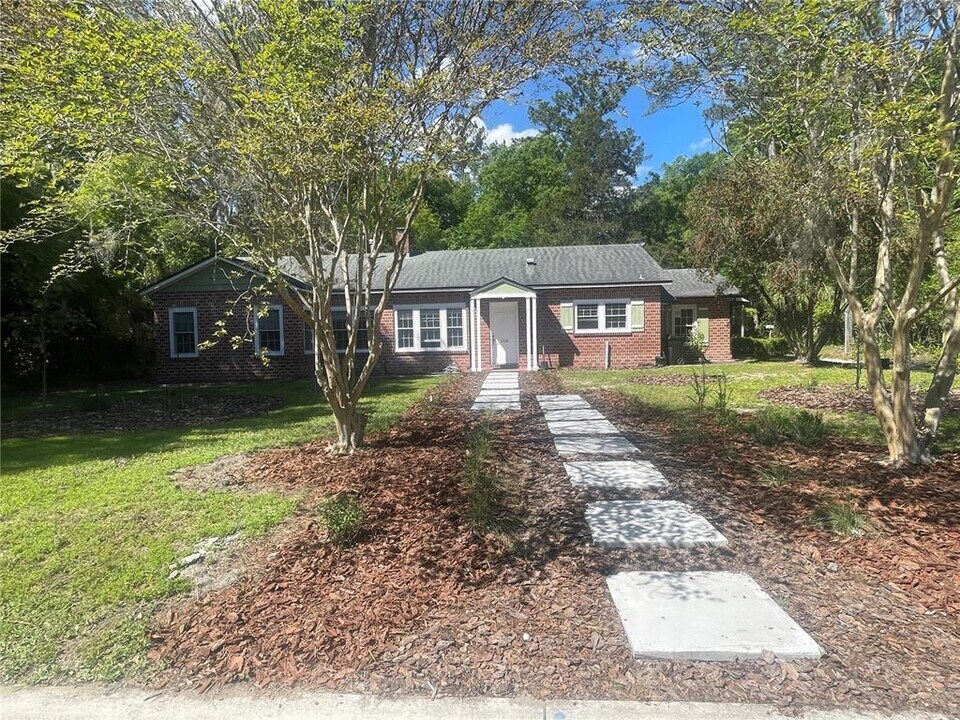 1326 NW 10th Ave in Gainesville, FL - Building Photo