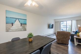 9112 Mary St in Chilliwack, BC - Building Photo - Building Photo