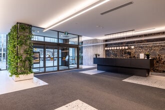 Appartements Dorchester in Montréal, QC - Building Photo - Lobby