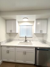 1218 Amethyst St, Unit C in Redondo Beach, CA - Building Photo - Building Photo