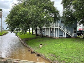 5202 County Rd 469-Unit -6 in Brazoria, TX - Building Photo - Building Photo