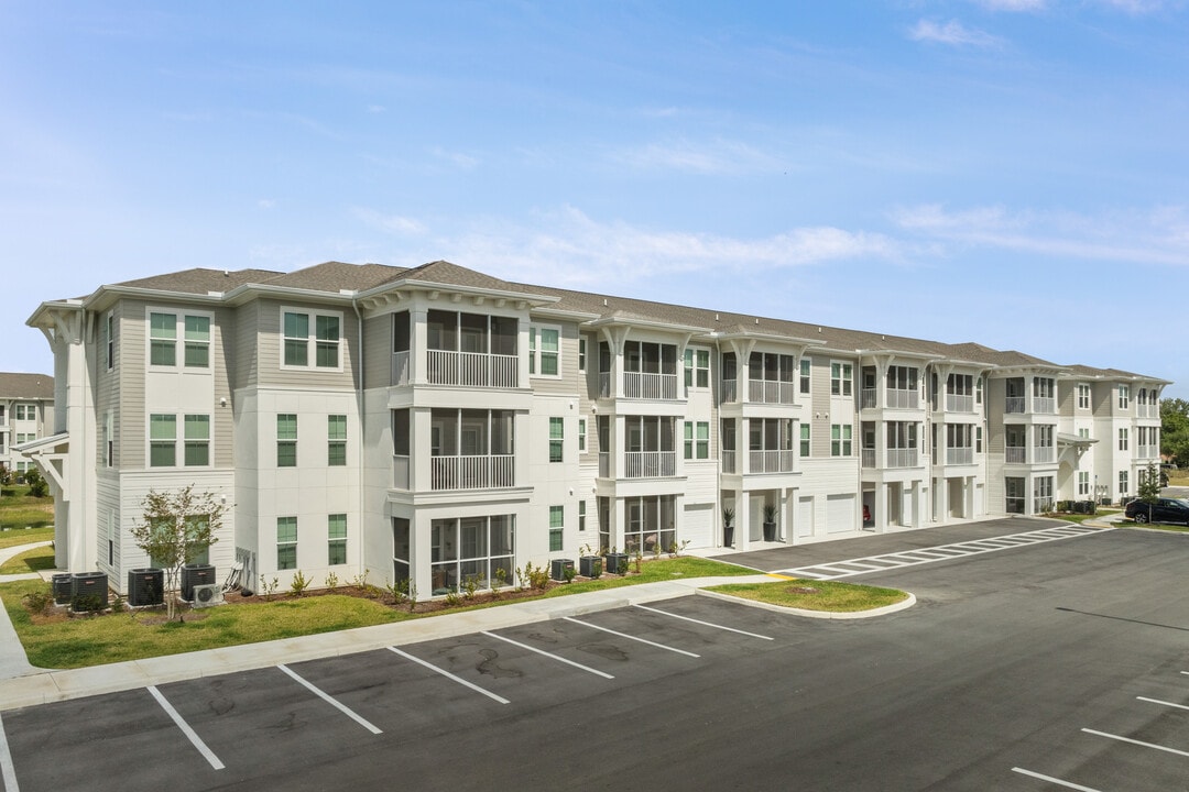 Griffon at Vero Beach in Vero Beach, FL - Foto de edificio
