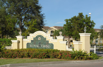 Royal Grand Condominiums in Davie, FL - Building Photo - Building Photo